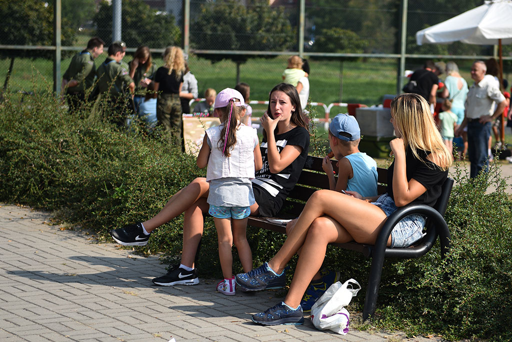 W legnickiej „dziewiątce” odbył się festyn „Postaw na rodzinę”