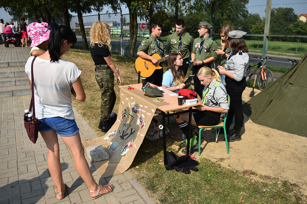 W legnickiej „dziewiątce” odbył się festyn „Postaw na rodzinę”