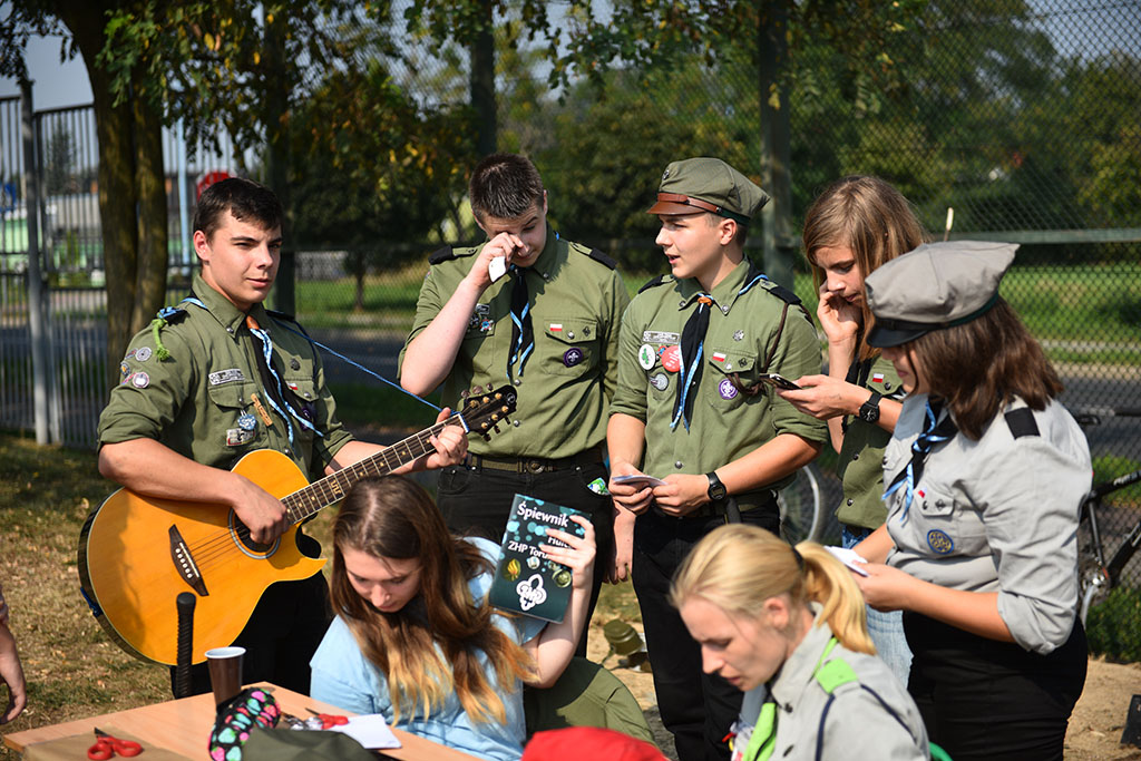 W legnickiej „dziewiątce” odbył się festyn „Postaw na rodzinę”