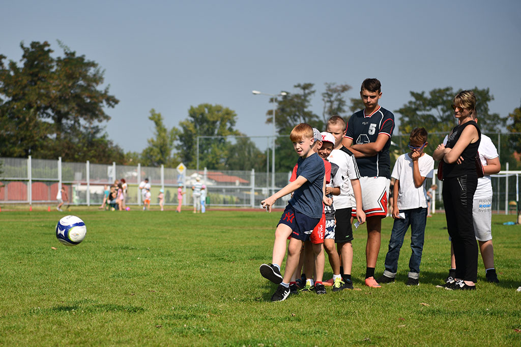 W legnickiej „dziewiątce” odbył się festyn „Postaw na rodzinę”