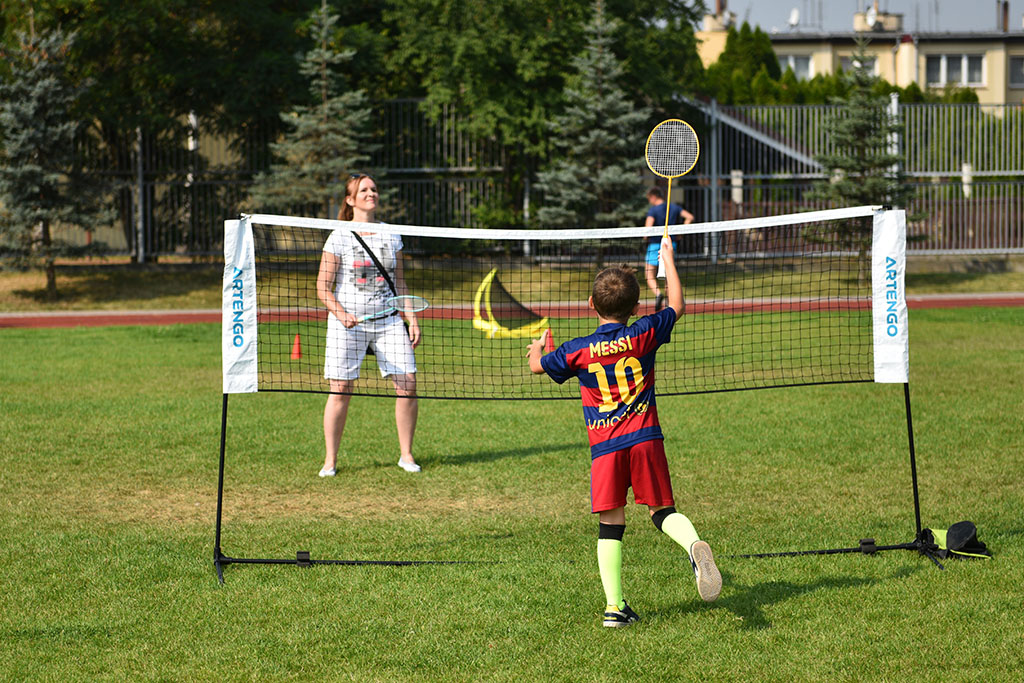 W legnickiej „dziewiątce” odbył się festyn „Postaw na rodzinę”