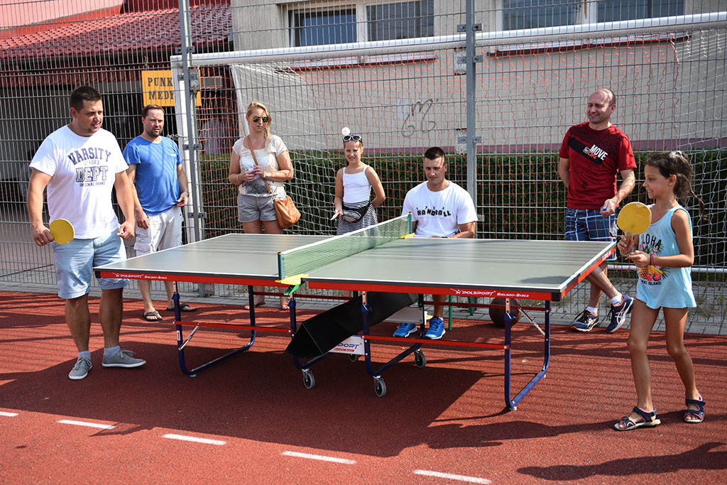 W legnickiej „dziewiątce” odbył się festyn „Postaw na rodzinę”