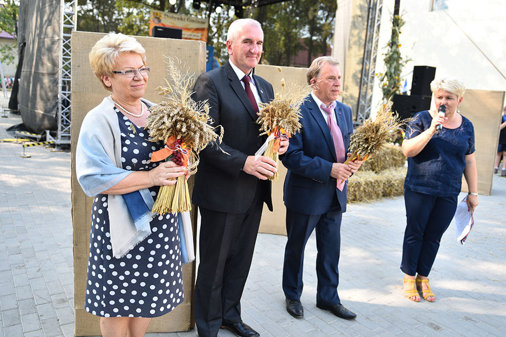 Mieszkańcy gminy Legnickie Pole bawili się na świecie plonów