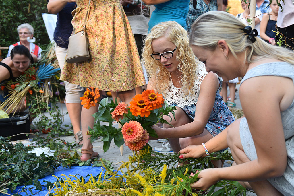 Mieszkańcy gminy Legnickie Pole bawili się na świecie plonów