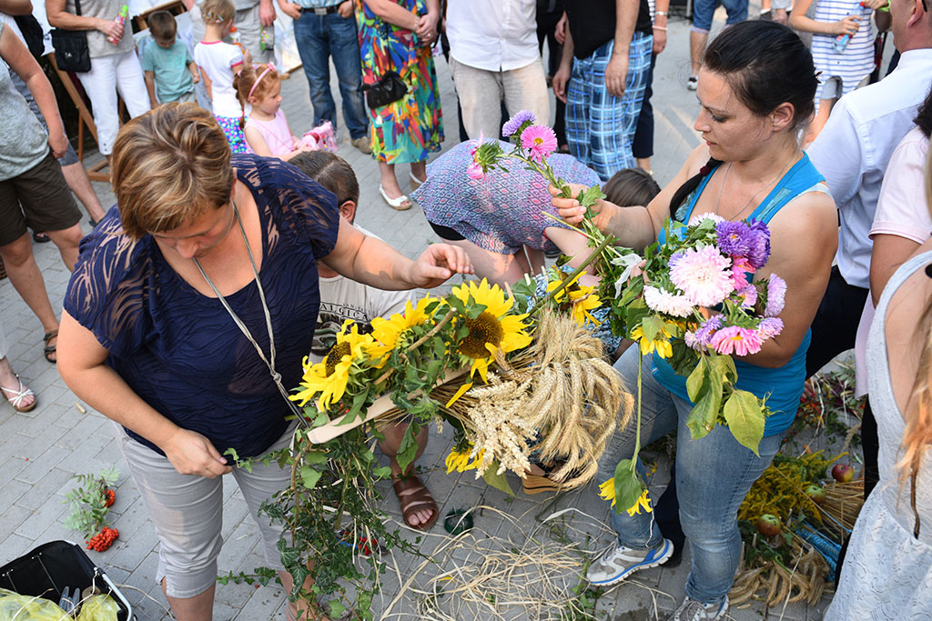 Mieszkańcy gminy Legnickie Pole bawili się na świecie plonów