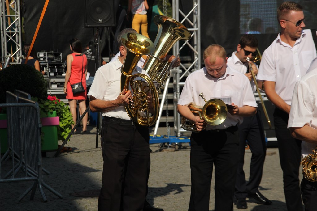 Tłum legniczan bawił się na sobotnich imieninach ulicy NMP