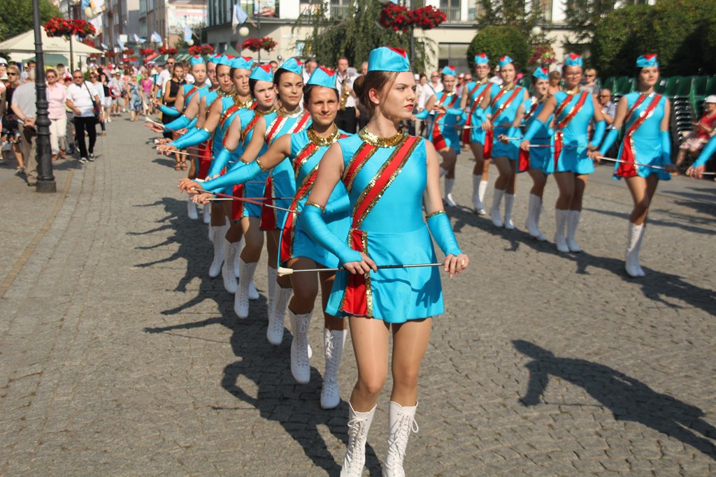 Tłum legniczan bawił się na sobotnich imieninach ulicy NMP