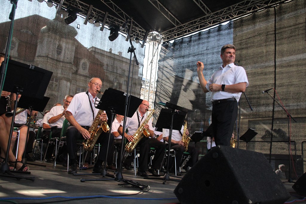 Tłum legniczan bawił się na sobotnich imieninach ulicy NMP