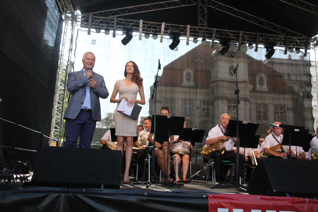 Tłum legniczan bawił się na sobotnich imieninach ulicy NMP