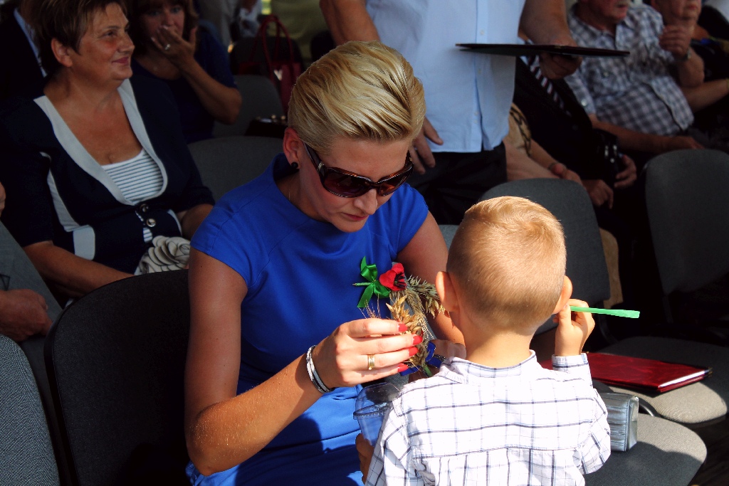Mieszkańcy gminy Chojnów świętowali na dożynkach gminnych