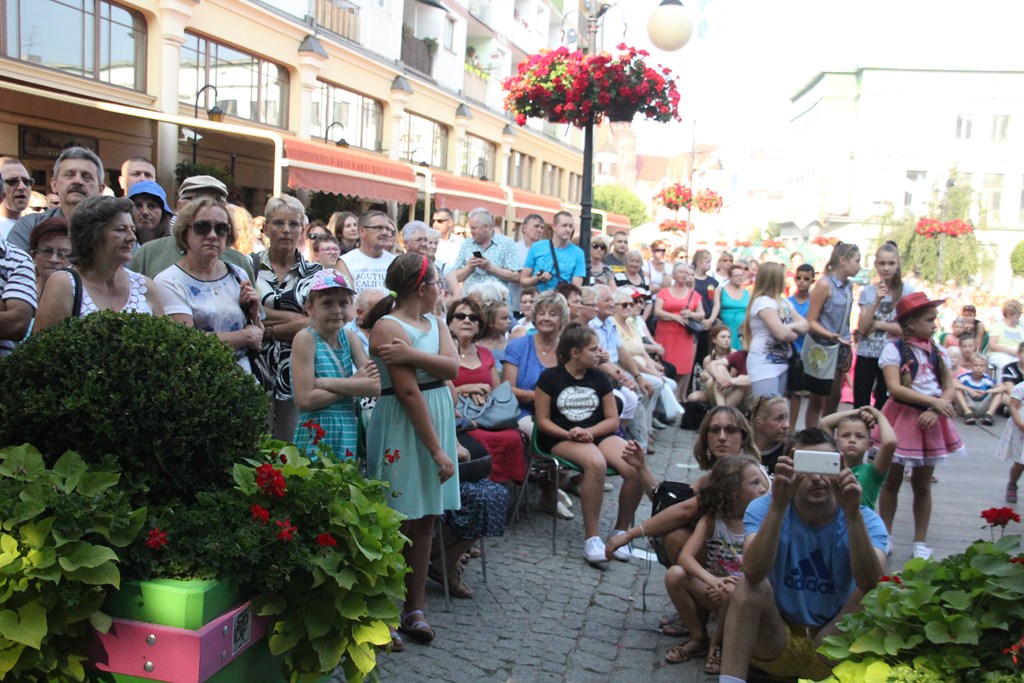 Tłum legniczan bawił się na sobotnich imieninach ulicy NMP