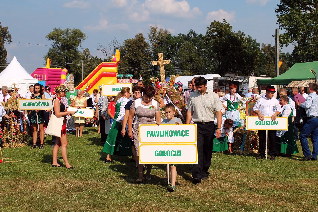 Mieszkańcy gminy Chojnów świętowali na dożynkach gminnych