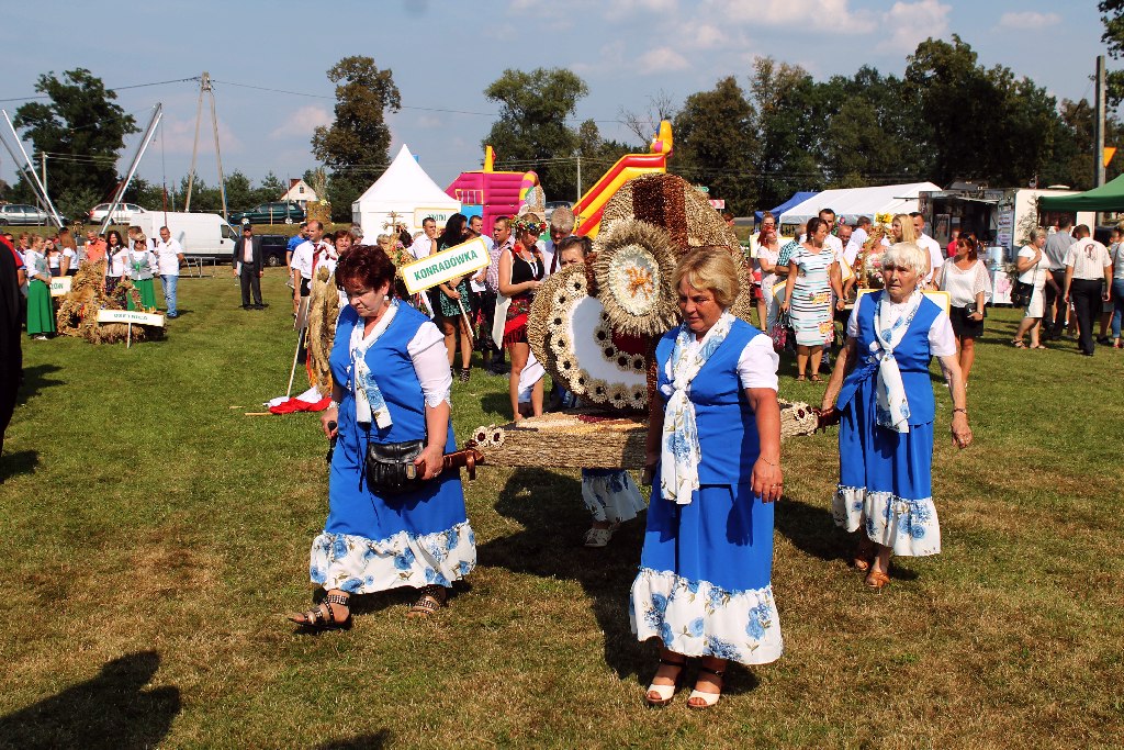 Mieszkańcy gminy Chojnów świętowali na dożynkach gminnych