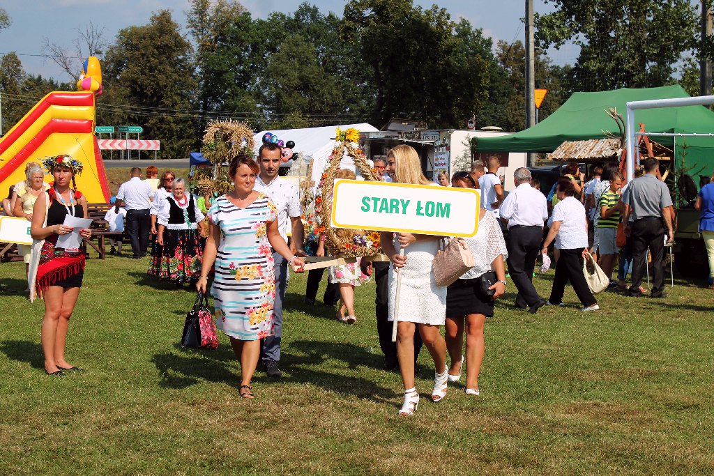 Mieszkańcy gminy Chojnów świętowali na dożynkach gminnych