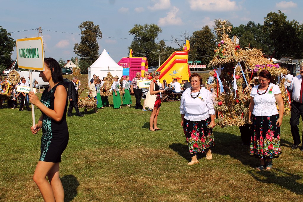 Mieszkańcy gminy Chojnów świętowali na dożynkach gminnych