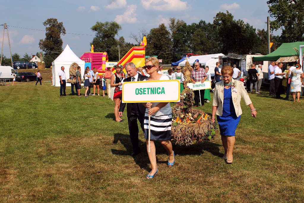 Mieszkańcy gminy Chojnów świętowali na dożynkach gminnych