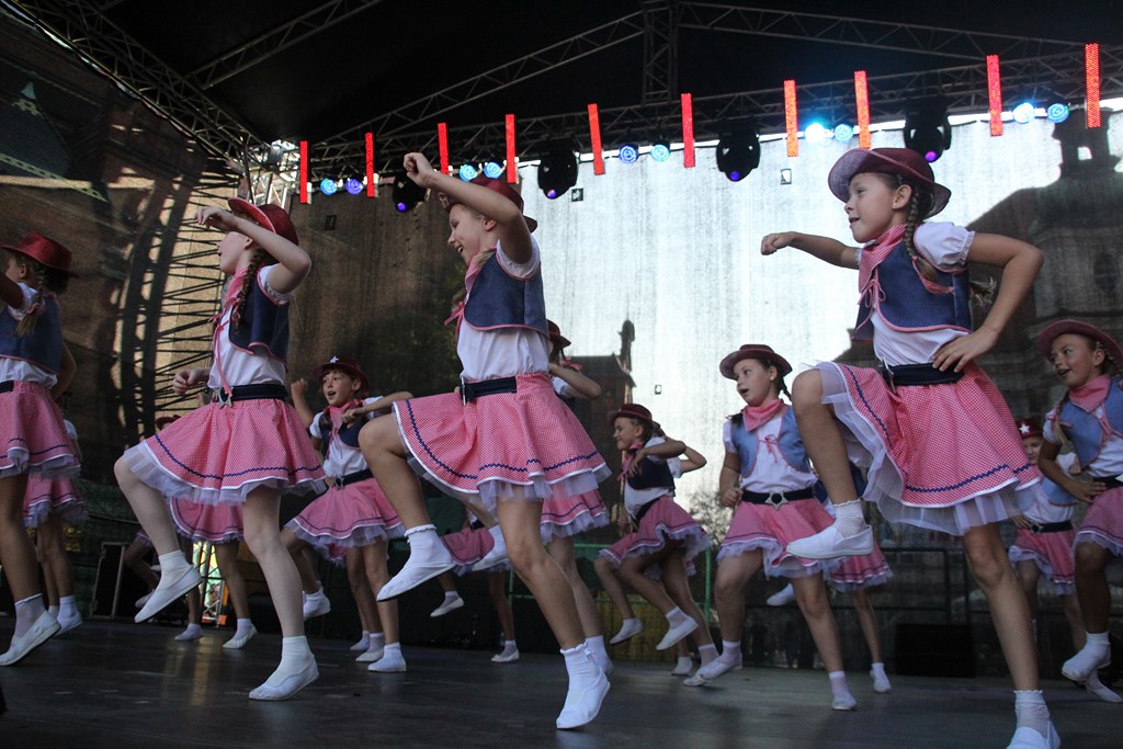 Tłum legniczan bawił się na sobotnich imieninach ulicy NMP