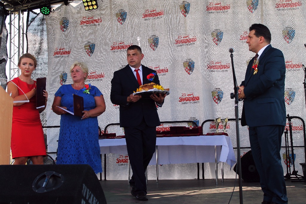 Mieszkańcy gminy Chojnów świętowali na dożynkach gminnych