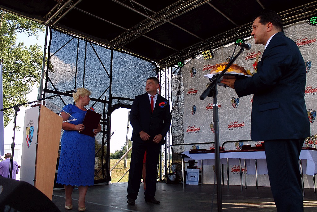 Mieszkańcy gminy Chojnów świętowali na dożynkach gminnych