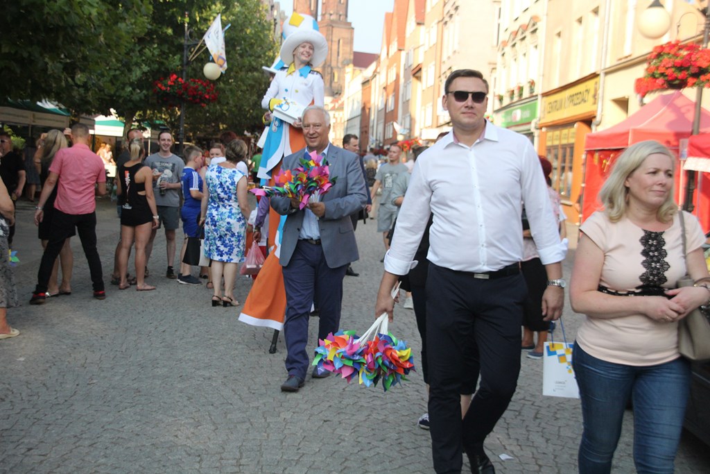 Tłum legniczan bawił się na sobotnich imieninach ulicy NMP