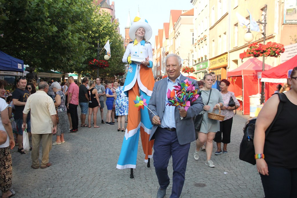 Tłum legniczan bawił się na sobotnich imieninach ulicy NMP