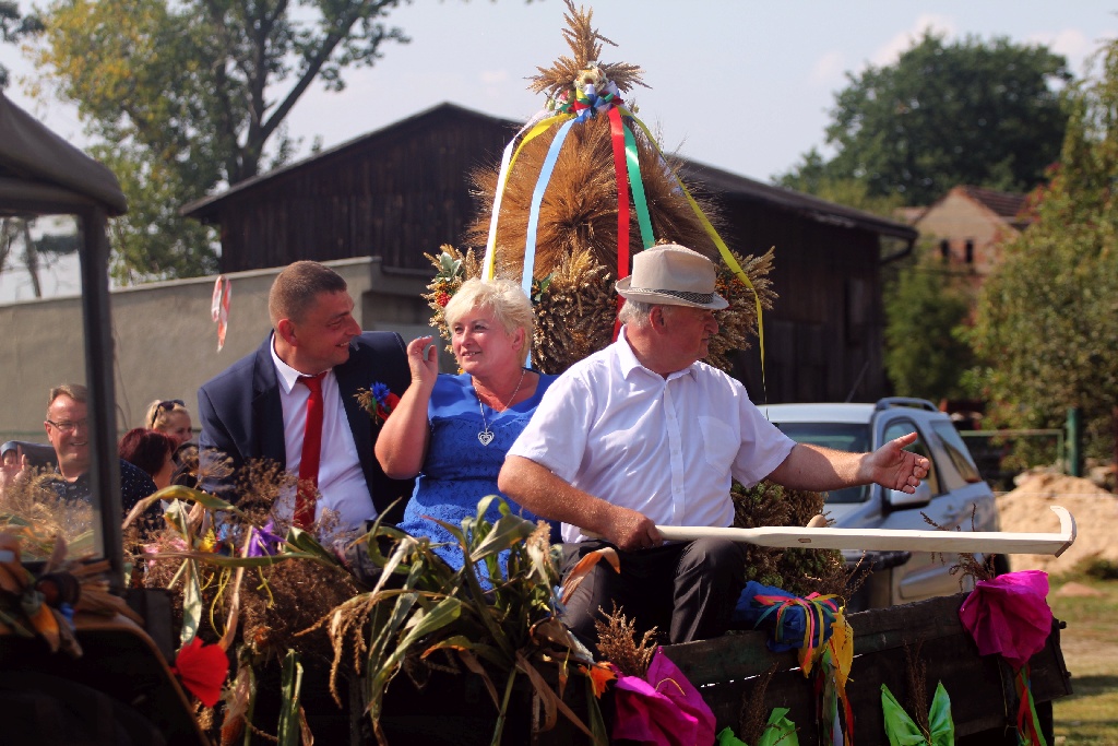 Mieszkańcy gminy Chojnów świętowali na dożynkach gminnych
