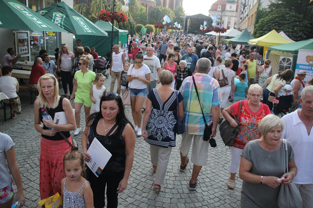 Tłum legniczan bawił się na sobotnich imieninach ulicy NMP