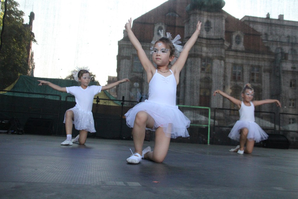 Tłum legniczan bawił się na sobotnich imieninach ulicy NMP