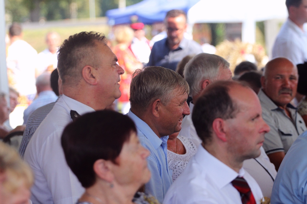 Mieszkańcy gminy Chojnów świętowali na dożynkach gminnych