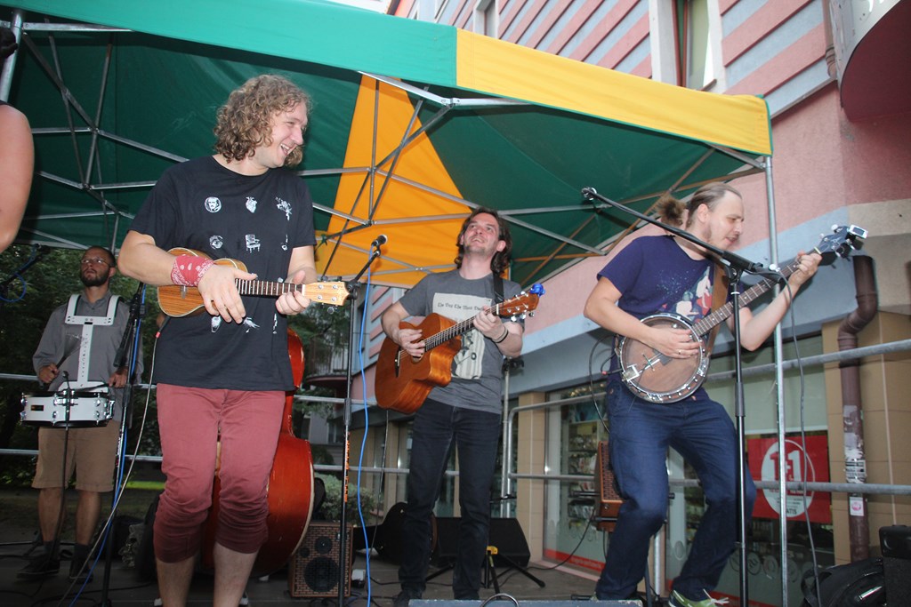 Tłum legniczan bawił się na sobotnich imieninach ulicy NMP