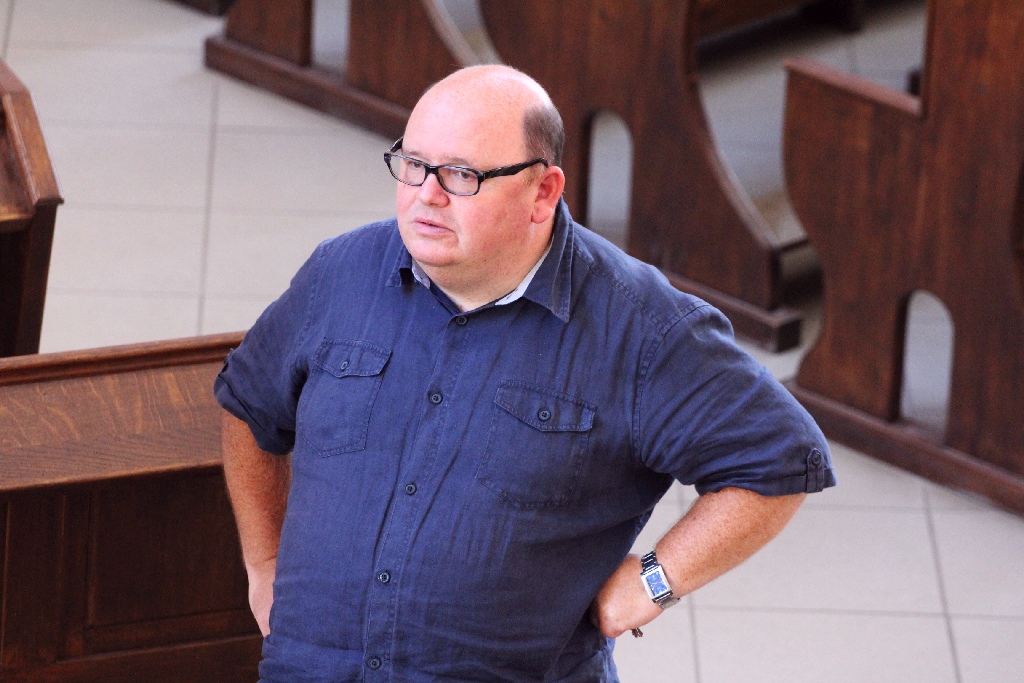 Waszkiewicz kończy malowanie dziesiątej stacji drogi krzyżowej