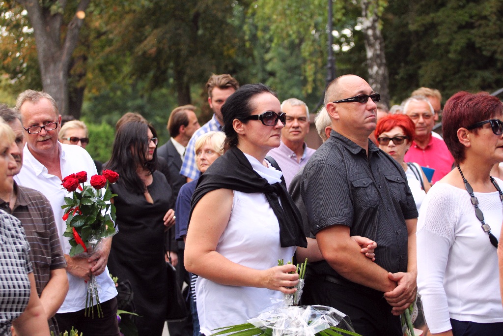 Na cmentarzu przy Wrocławskiej pochowano Krzysztofa Raczkowiaka