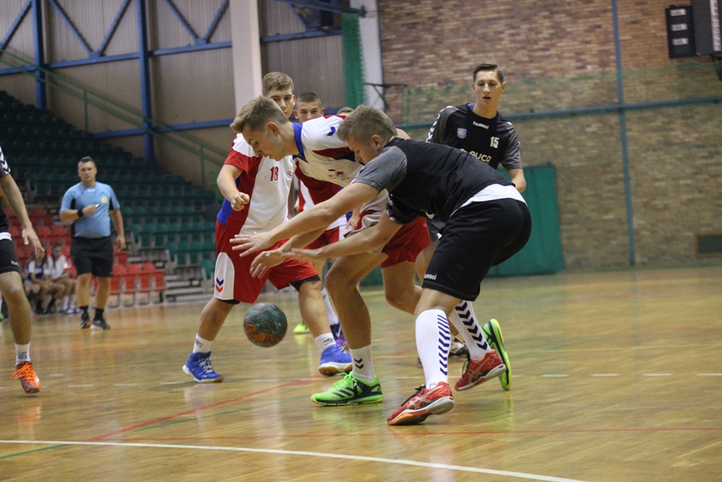 W sześciu legnickich halach trwa rywalizacja w Lion Cup 2016