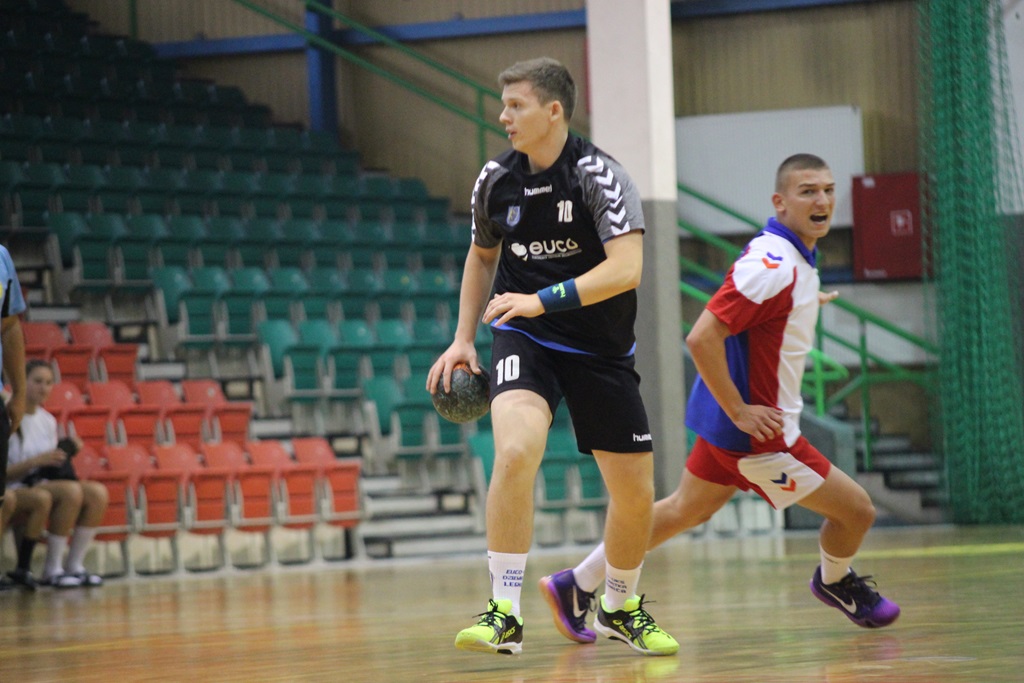 W sześciu legnickich halach trwa rywalizacja w Lion Cup 2016