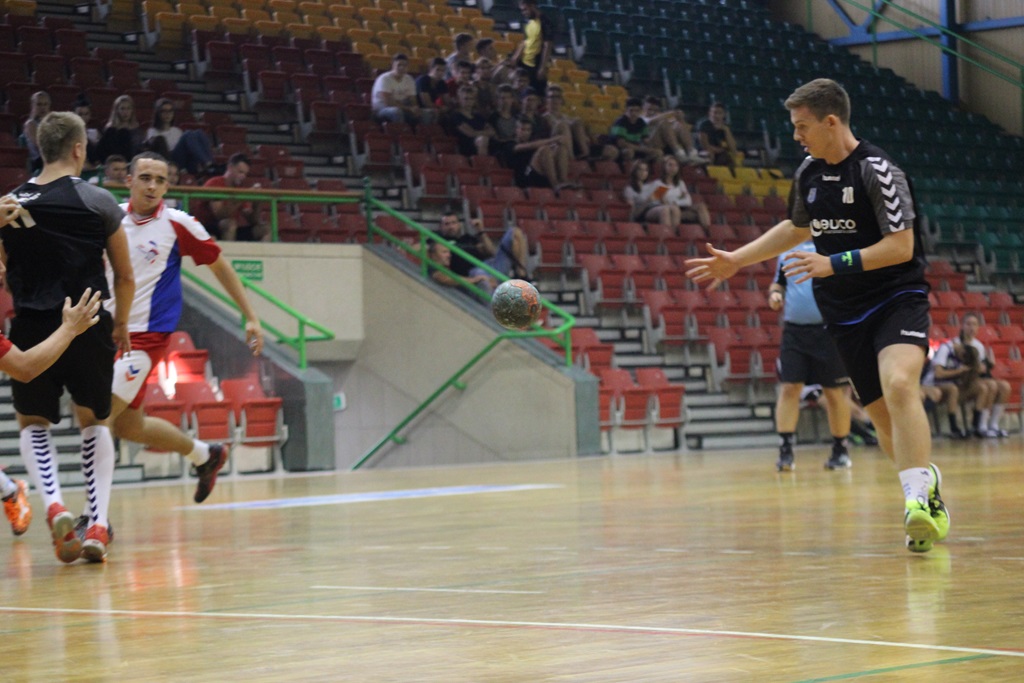 W sześciu legnickich halach trwa rywalizacja w Lion Cup 2016