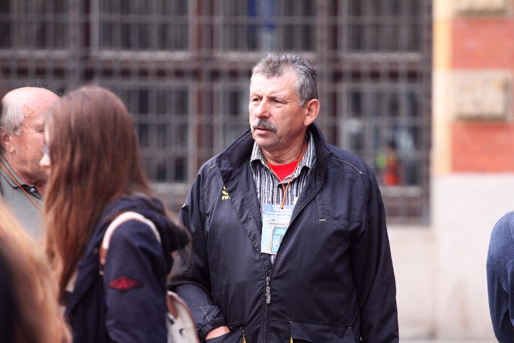 Blisko trzysta osób wyruszyło z Legnicy do Legnickiego Pola
