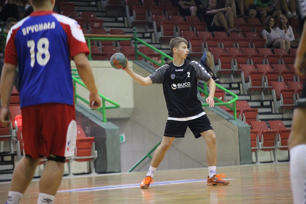 W sześciu legnickich halach trwa rywalizacja w Lion Cup 2016
