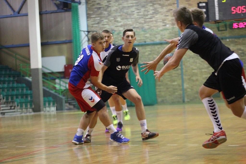 W sześciu legnickich halach trwa rywalizacja w Lion Cup 2016