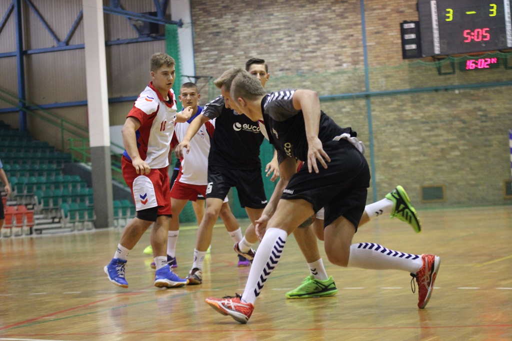 W sześciu legnickich halach trwa rywalizacja w Lion Cup 2016