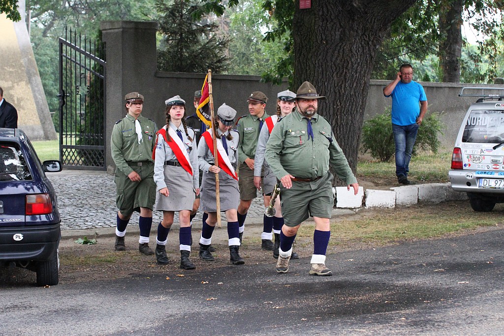 Odsłonili tablicę pomordowanym i zmarłym na 