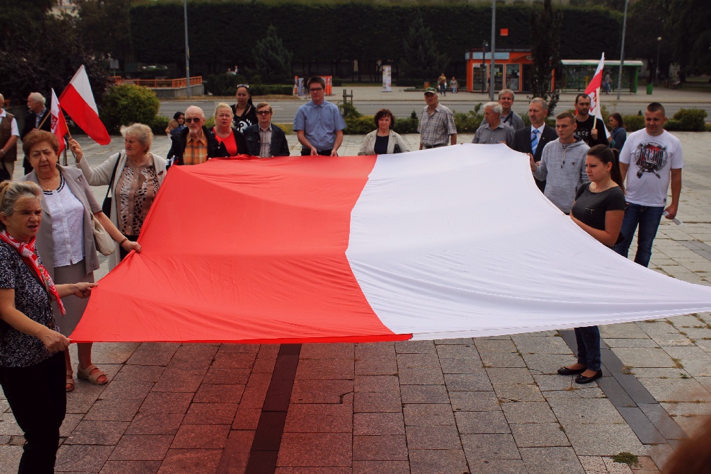 Happeningiem uczcili 77. rocznicę agresji ZSRR na Polskę