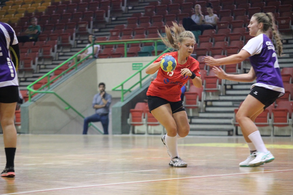 W sześciu legnickich halach trwa rywalizacja w Lion Cup 2016.Cz2
