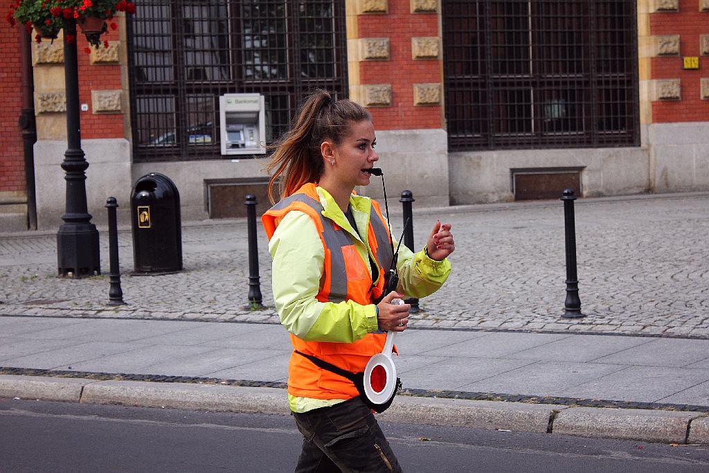 Blisko trzysta osób wyruszyło z Legnicy do Legnickiego Pola
