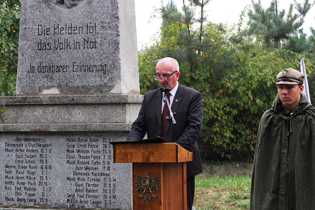 Odsłonili tablicę pomordowanym i zmarłym na 