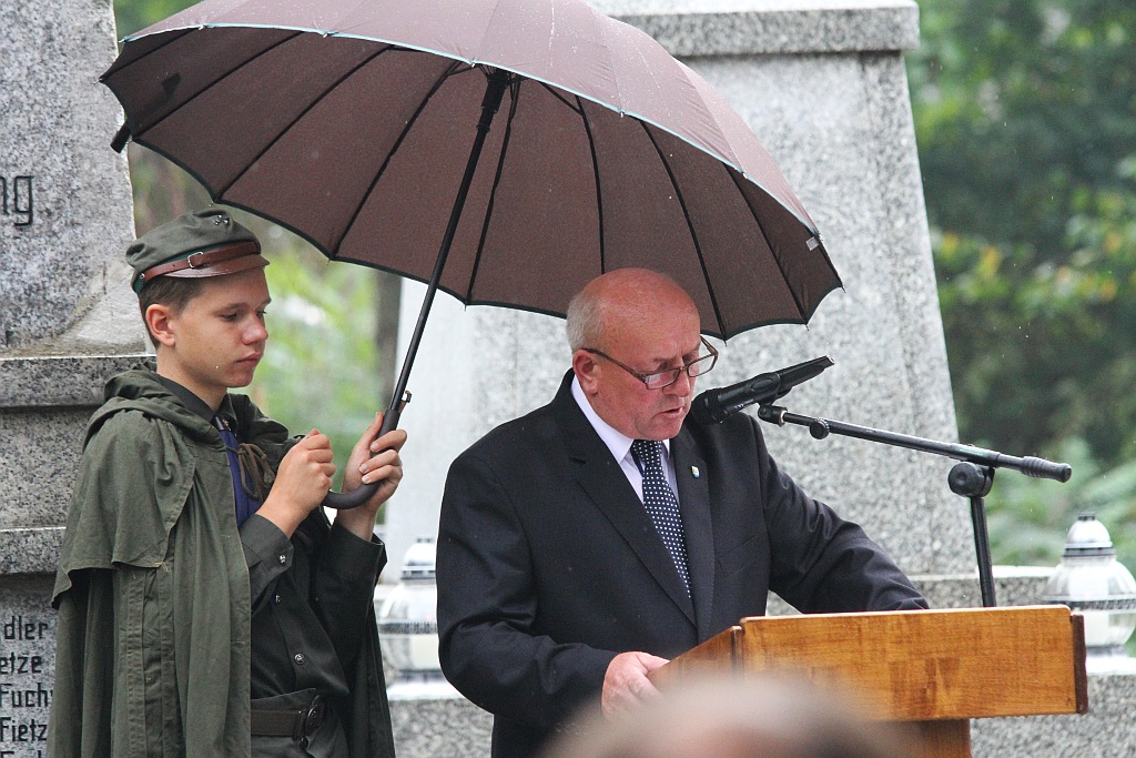 Odsłonili tablicę pomordowanym i zmarłym na 