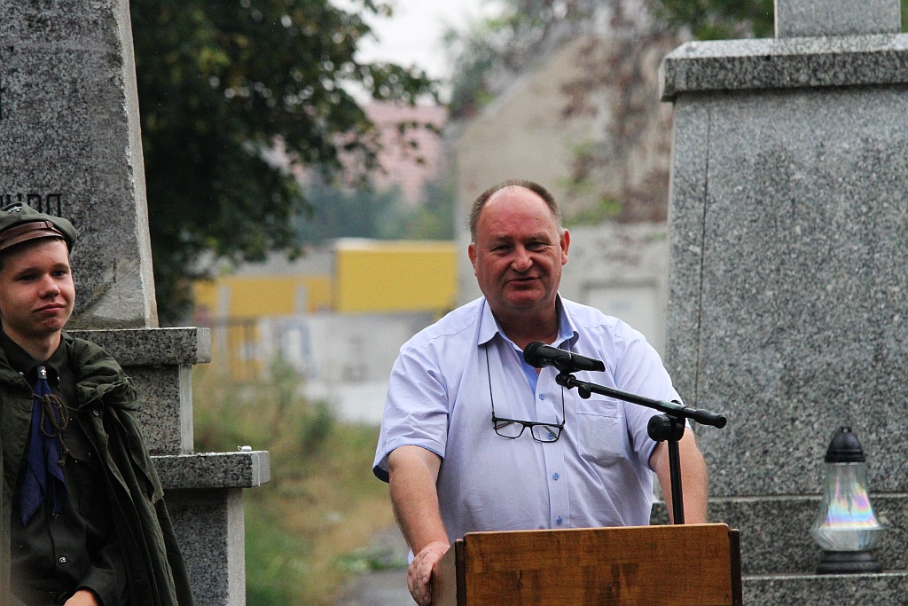 Odsłonili tablicę pomordowanym i zmarłym na 