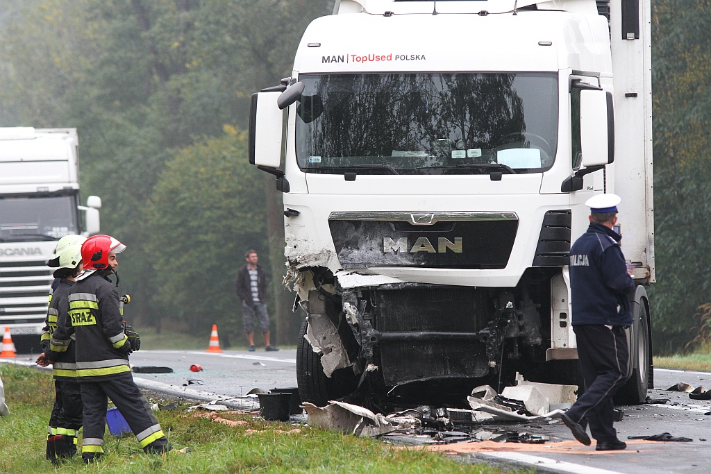 Na drodze nr 93 w okolicach Kawic doszło do śmiertelnego wypadku