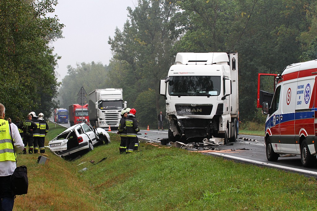 Na drodze nr 93 w okolicach Kawic doszło do śmiertelnego wypadku