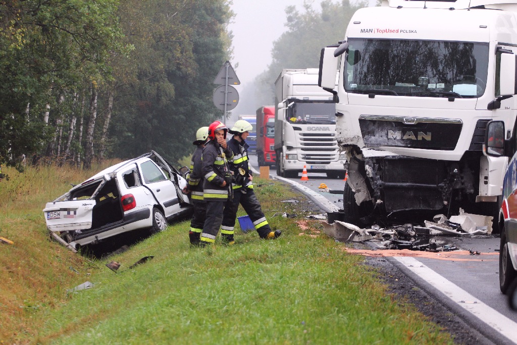 Na drodze nr 93 w okolicach Kawic doszło do śmiertelnego wypadku
