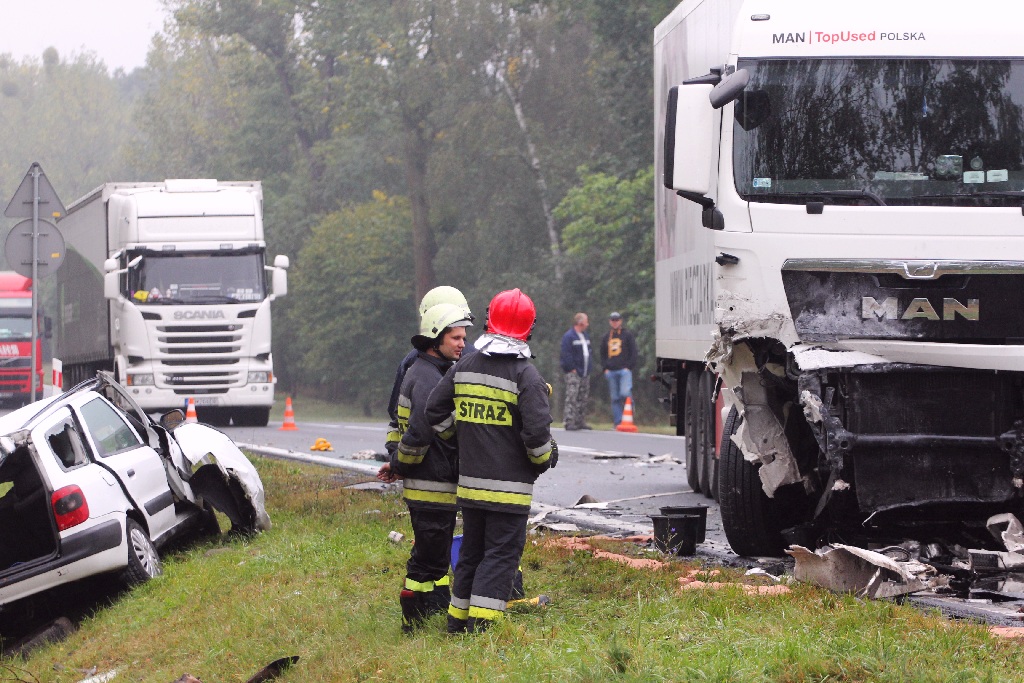 Na drodze nr 93 w okolicach Kawic doszło do śmiertelnego wypadku